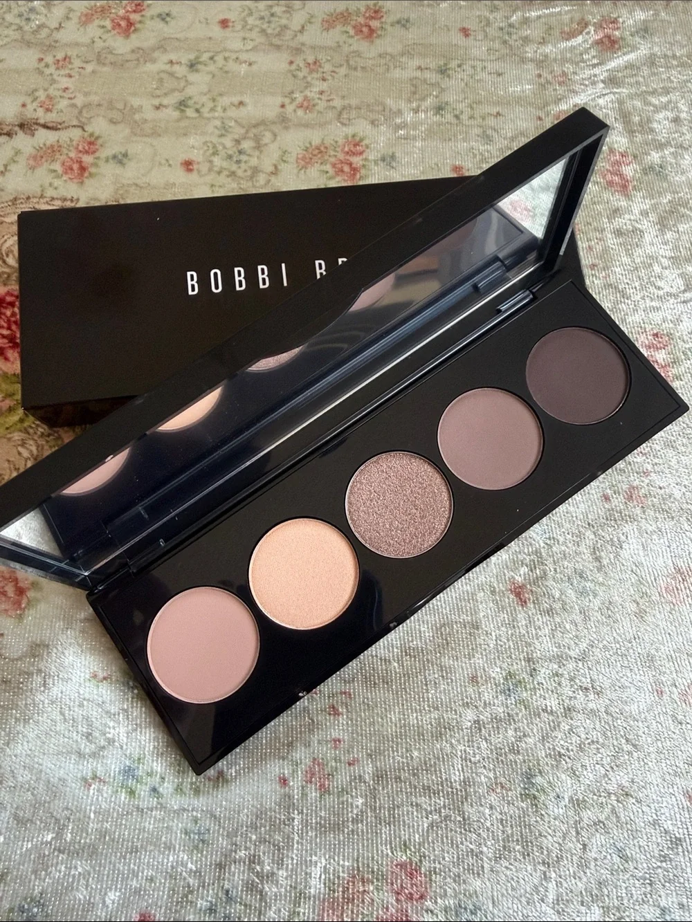 Bobbi Brown|Smokey Nudes Eye Shadow Palette|NIB